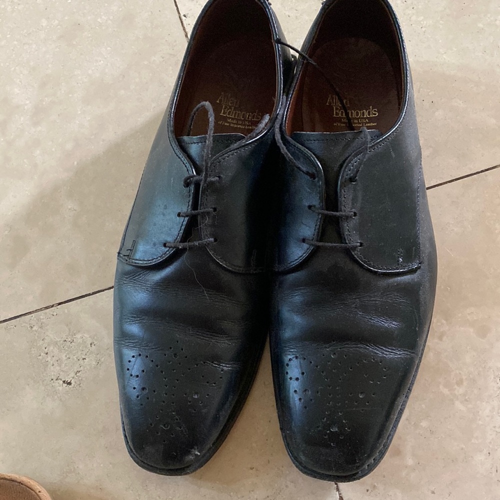 Formal black shoes